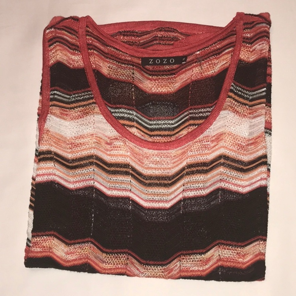 NWOT ZOZO Multicolored ZigZag Shell Size XL